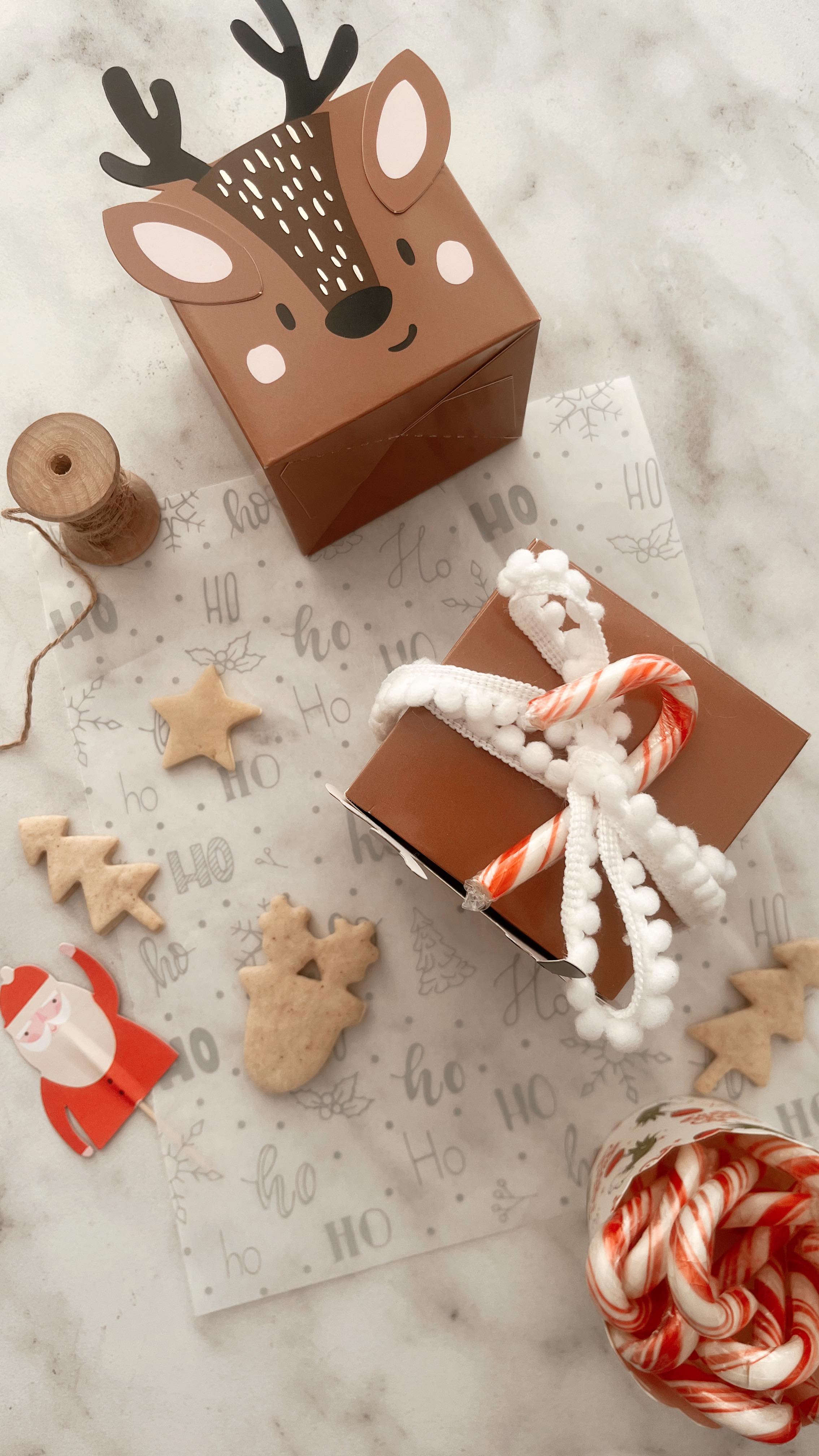 This years toddler treat box! 

🎄healthy gingerbread cookies 
🎅🏻toddler “sugar” cookies 
☕️maple marshmallows 

And a dye free candy cane! (older toddlers only) 

All these easy toddler friendly no refined sugar recipes are on my blog, comment “TREATS” and I’ll send them over to you!