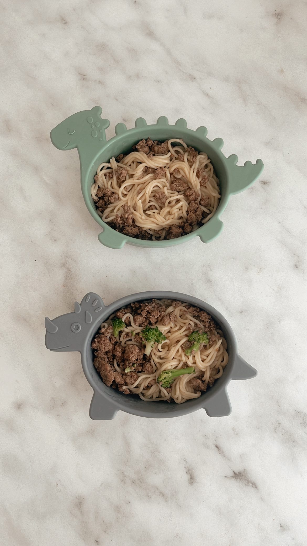 Hey mama, welcome 👋 

Just a pediatric feeding expert on a mission to make meal time easier but still fun! 

If you’ve got a carb loving toddler and you’re sick of making multiple meals at dinner, I got you. I’ve compiled all our favourite “mama, make that again” dinners that are easily customizable based on your own toddlers “safe foods”.

🍴Comment “MEAL PLAN” and I’ll send you the link to my 21 day little eats made easy meal plan. The meals, recipes and feeding tips included are exactly how I created healthy little foodies with little stress.